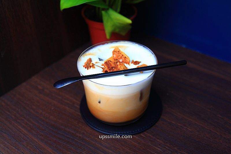 PAUSE Coffee Roaster 南港自家烘焙咖啡，南港玻璃屋絕美庭院咖啡廳