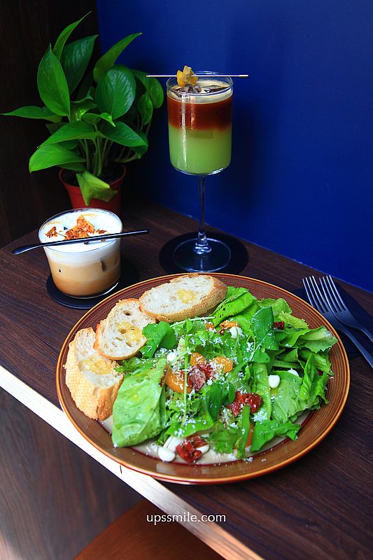 PAUSE Coffee Roaster 南港自家烘焙咖啡，南港玻璃屋絕美庭院咖啡廳