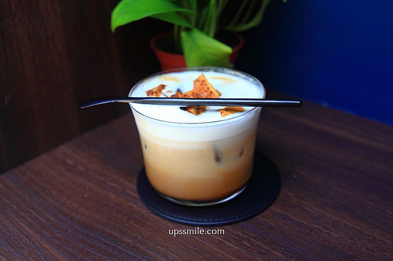 PAUSE Coffee Roaster 南港自家烘焙咖啡，南港玻璃屋絕美庭院咖啡廳