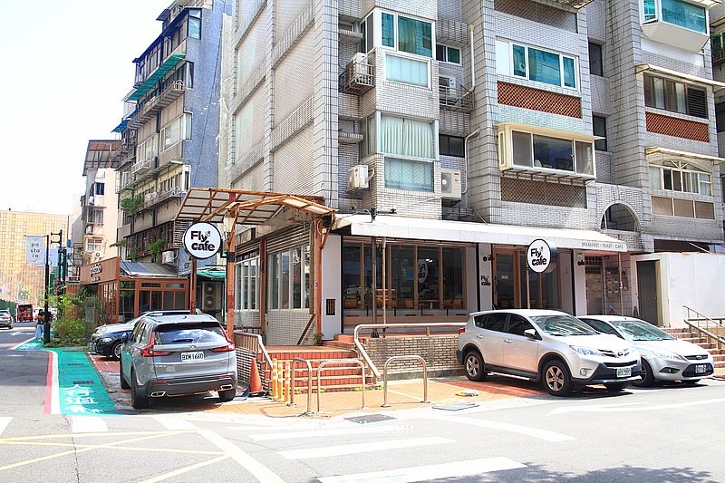 fly cafe敦北店，蒼蠅哥肉桂捲新店開張，台北肉桂捲名店、傳奇西西里必喝