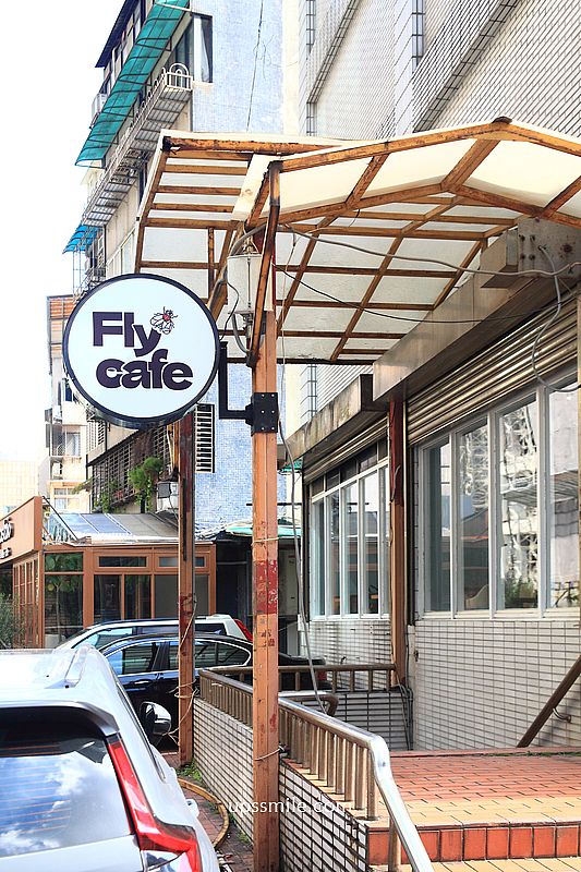 fly cafe敦北店，蒼蠅哥肉桂捲新店開張，台北肉桂捲名店、傳奇西西里必喝