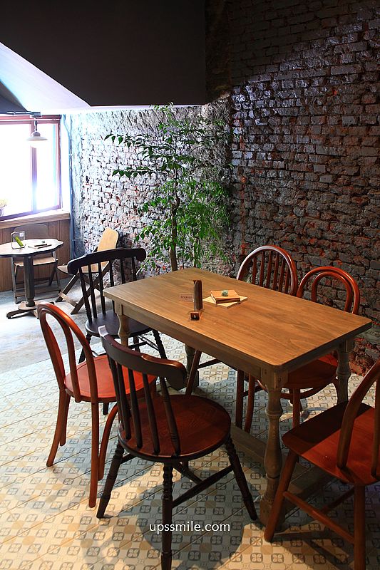 BéVive 越式咖啡廳，捷運忠孝新生站老宅越式咖啡廳，必點香蘭戚風蛋糕、越式豬肉河粉