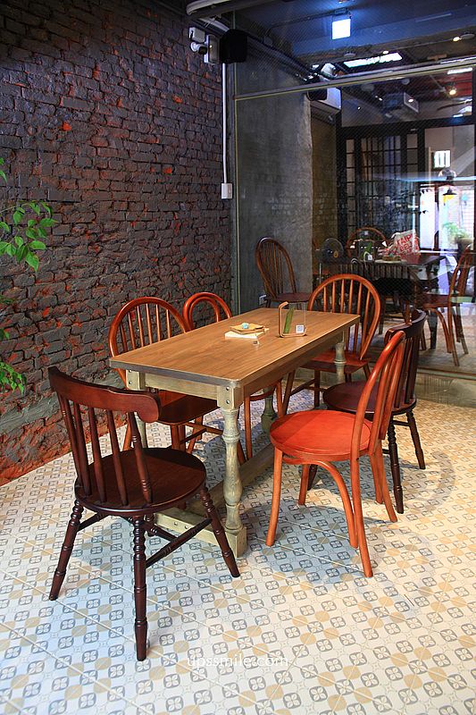 BéVive 越式咖啡廳，捷運忠孝新生站老宅越式咖啡廳，必點香蘭戚風蛋糕、越式豬肉河粉