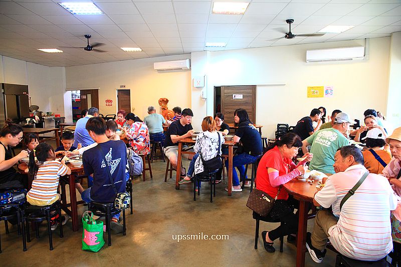 三灣鵝肉，原味與煙燻鵝肉2口味必吃，天天大排長龍的苗栗鵝肉專賣店