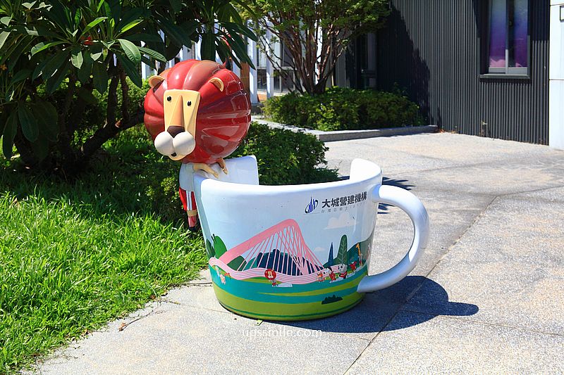 Oracle Coffee 神諭咖啡台中大城店，台中大坑景點，大坑情人橋超美教堂風玻璃屋咖啡廳