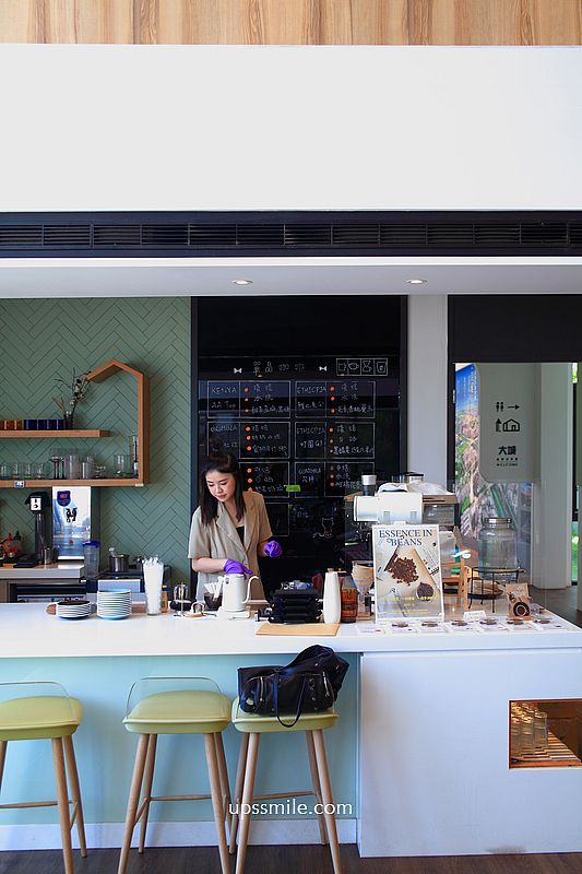 Oracle Coffee 神諭咖啡台中大城店，台中大坑景點，大坑情人橋超美教堂風玻璃屋咖啡廳