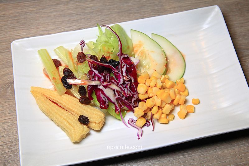 燒肉Smile臺中景賢店，台中北屯區美食，台中北屯日式個人式燒肉餐廳，沙拉自助吧飲料吃到飽