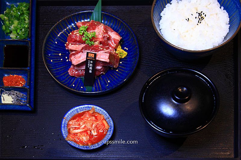 燒肉Smile臺中景賢店，台中北屯區美食，台中北屯日式個人式燒肉餐廳，沙拉自助吧飲料吃到飽