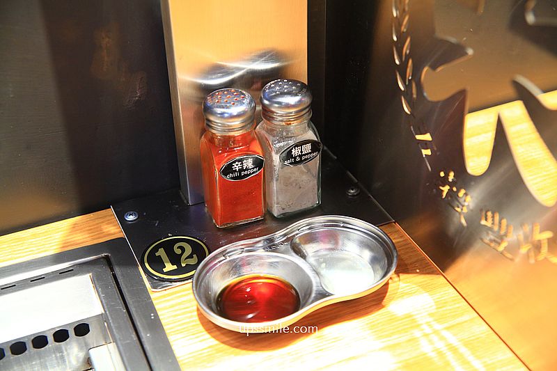 米個人燒肉永和店，永和捷運頂溪站燒肉推薦，台北一人燒肉餐廳，提供免費飲料＋冰品自助吧吃到飽