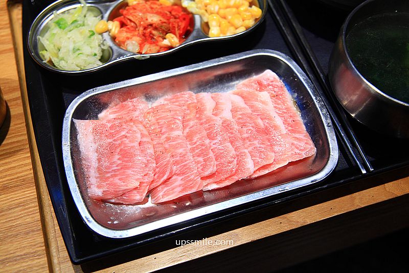 米個人燒肉永和店，永和捷運頂溪站燒肉推薦，台北一人燒肉餐廳，提供免費飲料＋冰品自助吧吃到飽