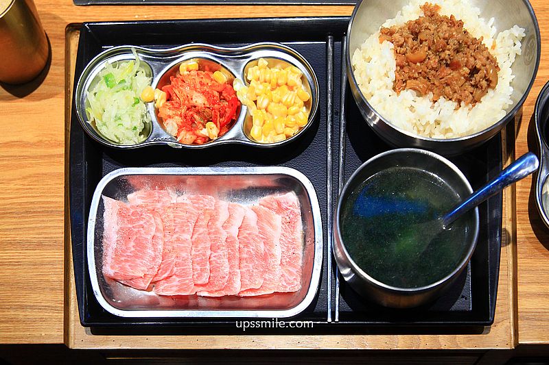 米個人燒肉永和店，永和捷運頂溪站燒肉推薦，台北一人燒肉餐廳，提供免費飲料＋冰品自助吧吃到飽