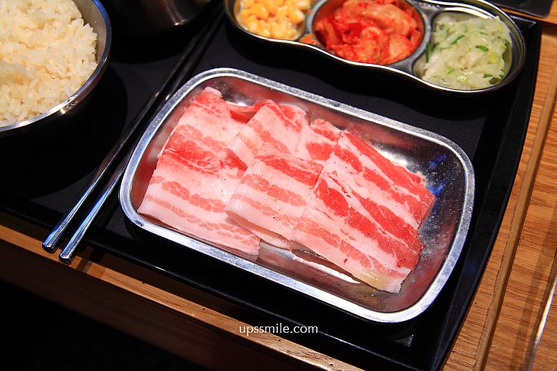 米個人燒肉永和店，永和捷運頂溪站燒肉推薦，台北一人燒肉餐廳，提供免費飲料＋冰品自助吧吃到飽