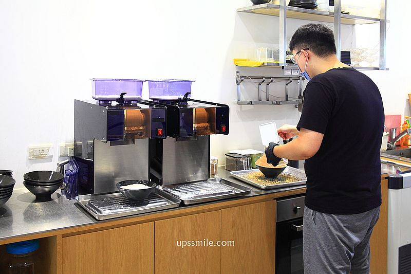 那間賣冰的咖啡店 Blue Lamp Cafe,隱身林口市場韓式雪花冰,林口網美咖啡廳 那間賣冰的咖啡店 Blue Lamp Cafe,隱身林口市場韓式雪花冰,林口網美咖啡廳