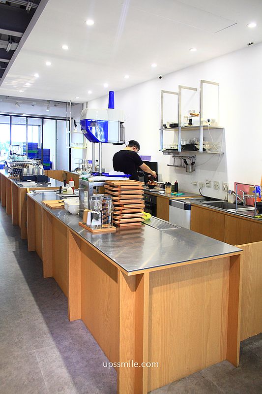 那間賣冰的咖啡店 Blue Lamp Cafe,隱身林口市場韓式雪花冰,林口網美咖啡廳 那間賣冰的咖啡店 Blue Lamp Cafe,隱身林口市場韓式雪花冰,林口網美咖啡廳