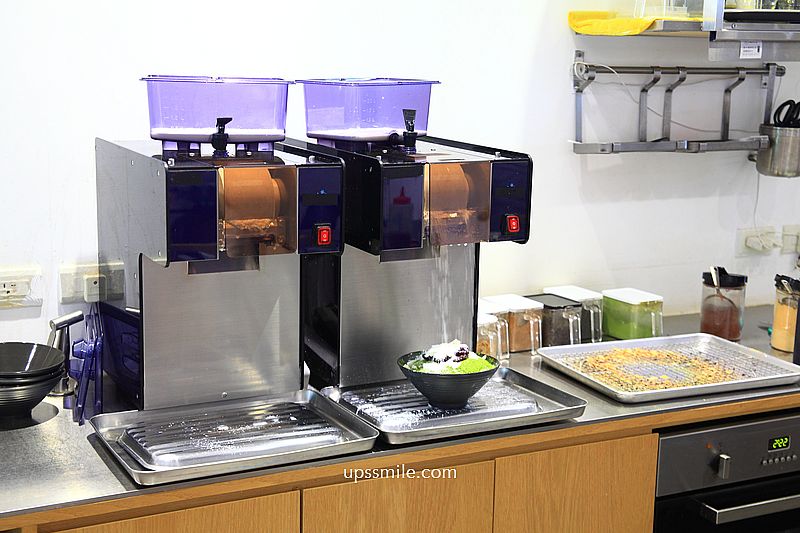 那間賣冰的咖啡店 Blue Lamp Cafe,隱身林口市場韓式雪花冰,林口網美咖啡廳 那間賣冰的咖啡店 Blue Lamp Cafe,隱身林口市場韓式雪花冰,林口網美咖啡廳