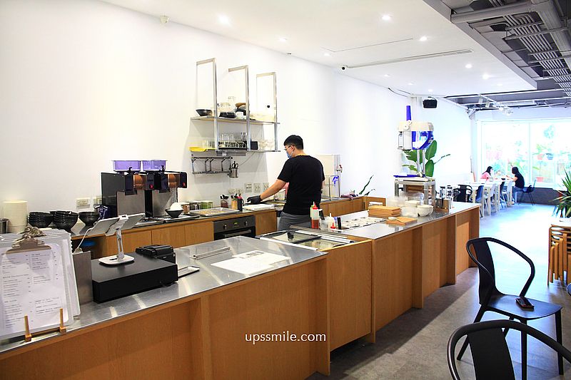 那間賣冰的咖啡店 Blue Lamp Cafe,隱身林口市場韓式雪花冰,林口網美咖啡廳 那間賣冰的咖啡店 Blue Lamp Cafe,隱身林口市場韓式雪花冰,林口網美咖啡廳