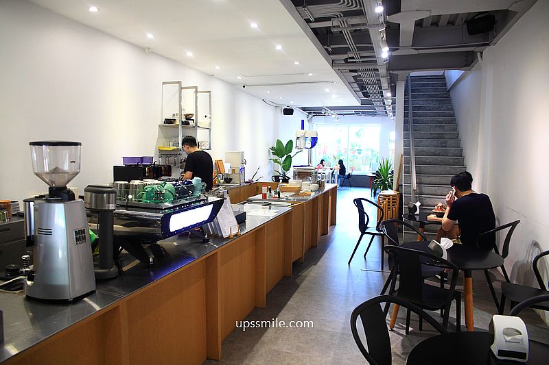 那間賣冰的咖啡店 Blue Lamp Cafe,隱身林口市場韓式雪花冰,林口網美咖啡廳 那間賣冰的咖啡店 Blue Lamp Cafe,隱身林口市場韓式雪花冰,林口網美咖啡廳