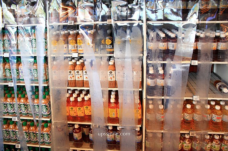 【大阪美食】大阪世博7-11，日本7-11必買，日本7-11爆紅果昔Smoothies、日本最好喝最解渴瓶裝麥茶「金茶壺麥茶」