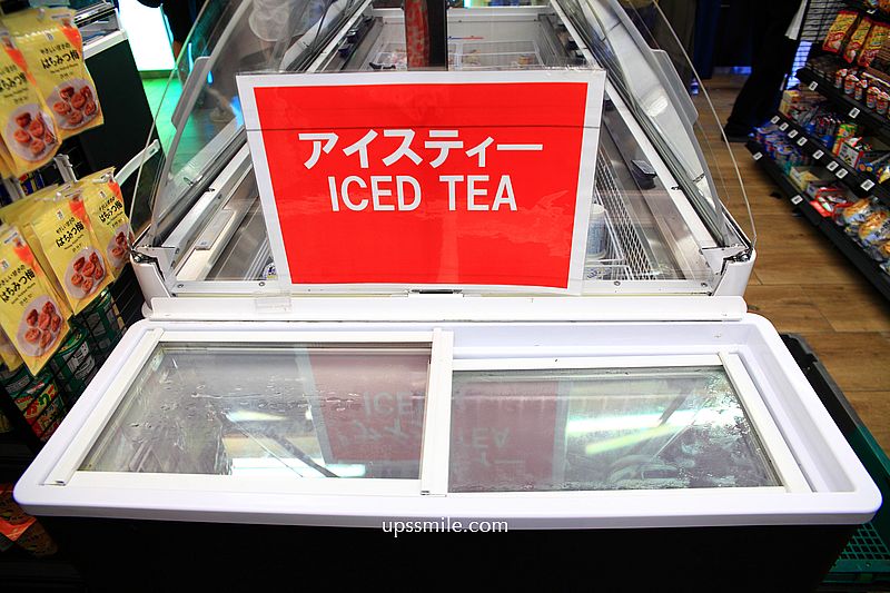 【大阪美食】大阪世博7-11，日本7-11必買，日本7-11爆紅果昔Smoothies、日本最好喝最解渴瓶裝麥茶「金茶壺麥茶」