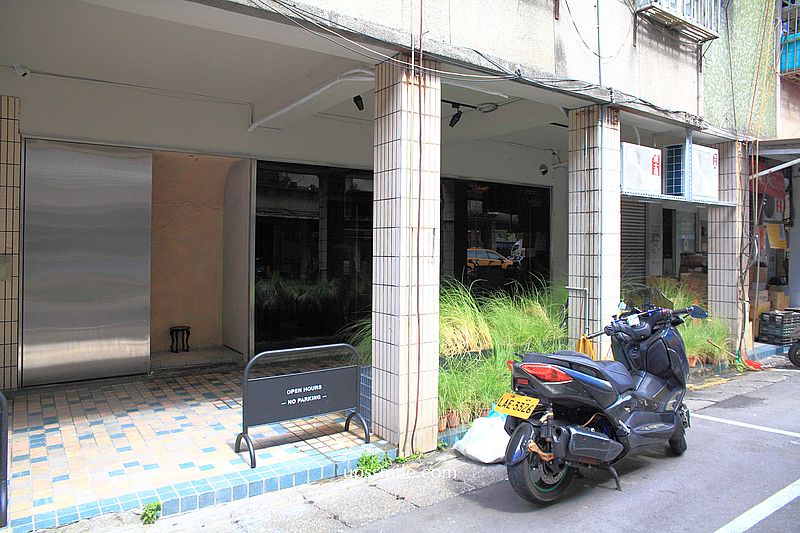 barn Detour 台北咖啡廳，宜蘭濟州島風咖啡廳插旗台北開二店，台北白咖夜酒咖啡廳，台北前衛感咖啡廳酒吧