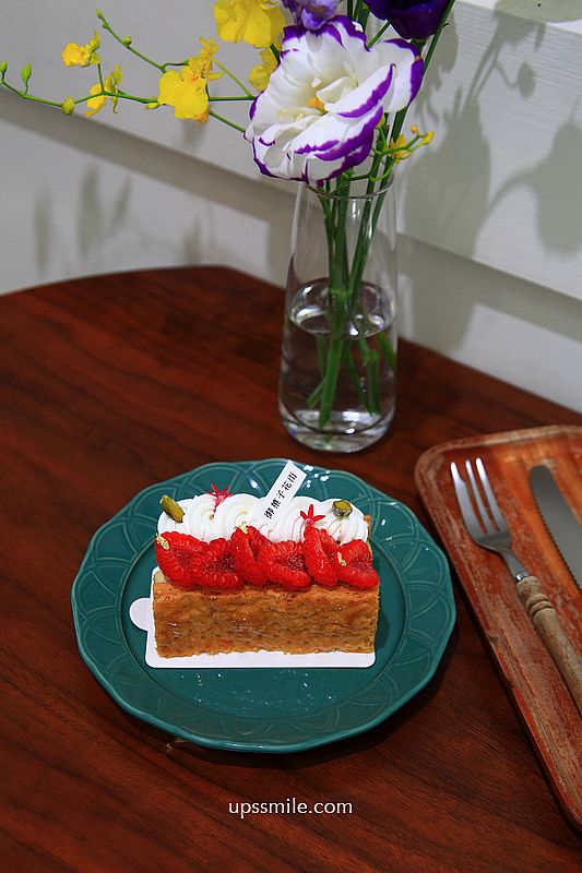 御菓子花雨，榮獲500甜，必吃香草聖多諾黑、開心果覆盆子千層酥，台北客製化生日蛋糕甜點