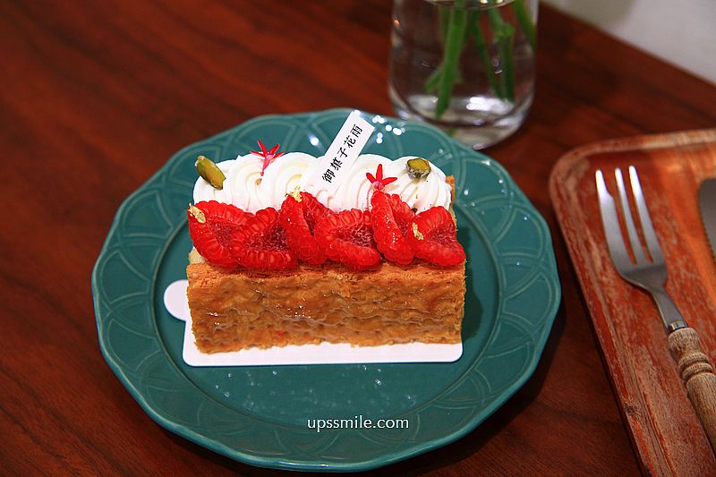 御菓子花雨，榮獲500甜，必吃香草聖多諾黑、開心果覆盆子千層酥，台北客製化生日蛋糕甜點