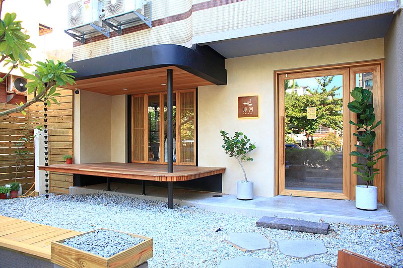 東河咖啡Donghe新竹咖啡，新竹日式侘寂風咖啡廳，新竹自家烘焙咖啡廳，新竹巨城寵物友善咖啡廳