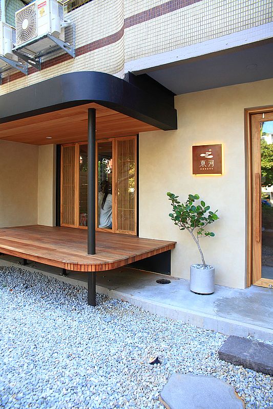 東河咖啡Donghe新竹咖啡，新竹日式侘寂風咖啡廳，新竹自家烘焙咖啡廳，新竹巨城寵物友善咖啡廳