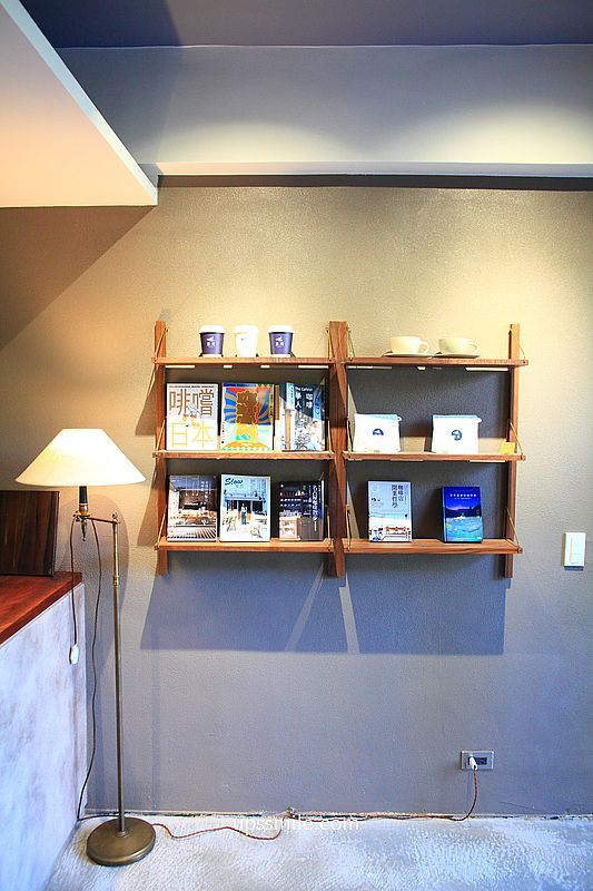 東河咖啡Donghe新竹咖啡，新竹日式侘寂風咖啡廳，新竹自家烘焙咖啡廳，新竹巨城寵物友善咖啡廳