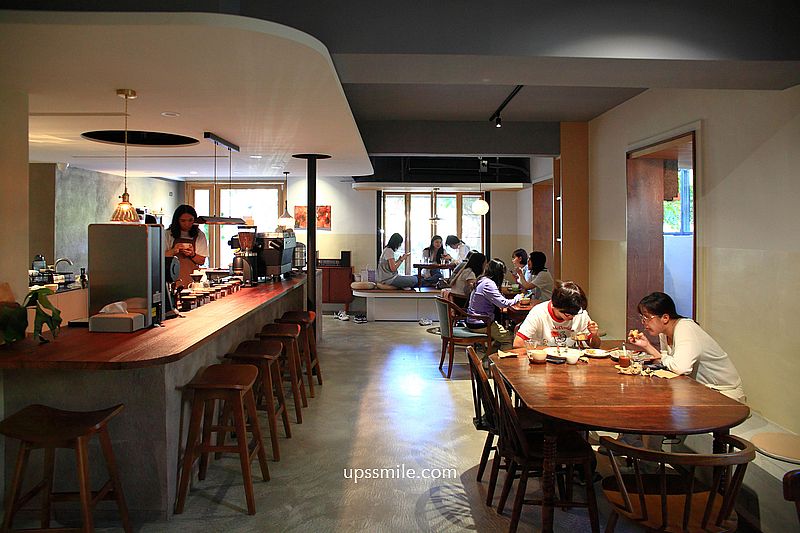 東河咖啡Donghe新竹咖啡，新竹日式侘寂風咖啡廳，新竹自家烘焙咖啡廳，新竹巨城寵物友善咖啡廳