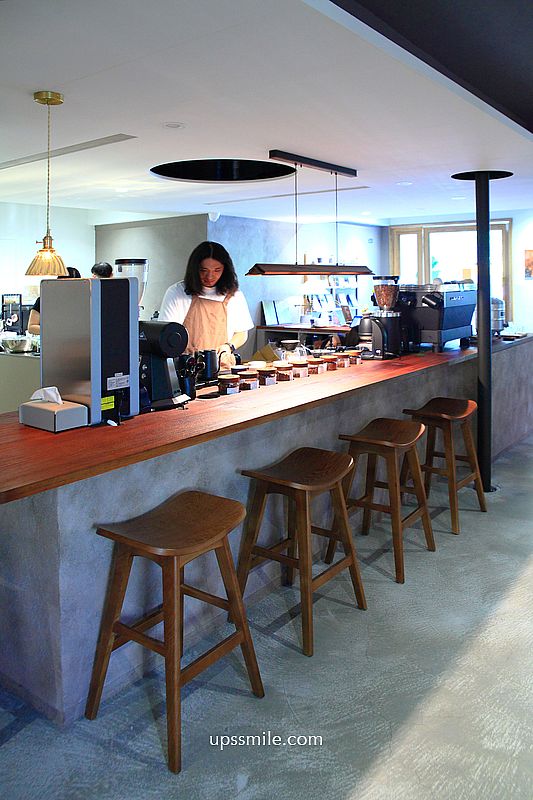 東河咖啡Donghe新竹咖啡，新竹日式侘寂風咖啡廳，新竹自家烘焙咖啡廳，新竹巨城寵物友善咖啡廳