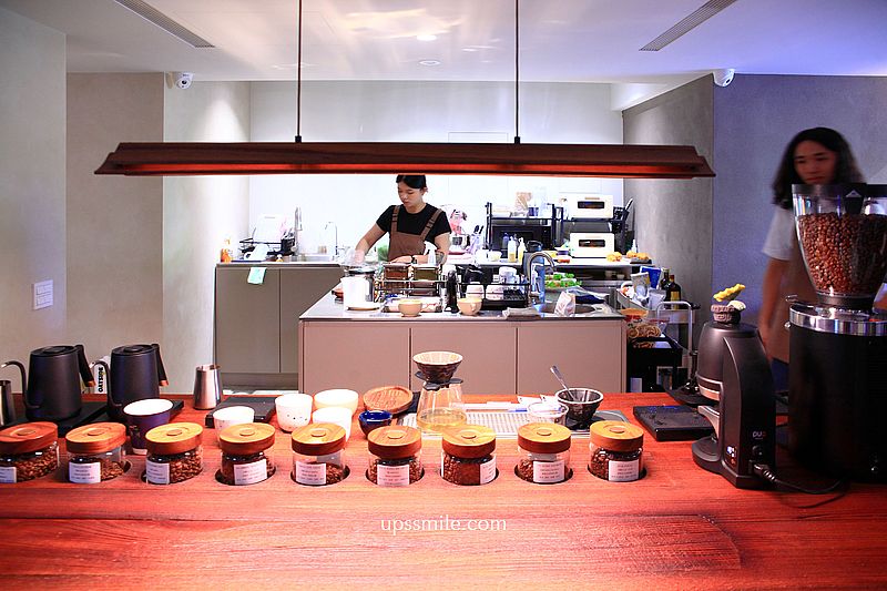 東河咖啡Donghe新竹咖啡，新竹日式侘寂風咖啡廳，新竹自家烘焙咖啡廳，新竹巨城寵物友善咖啡廳