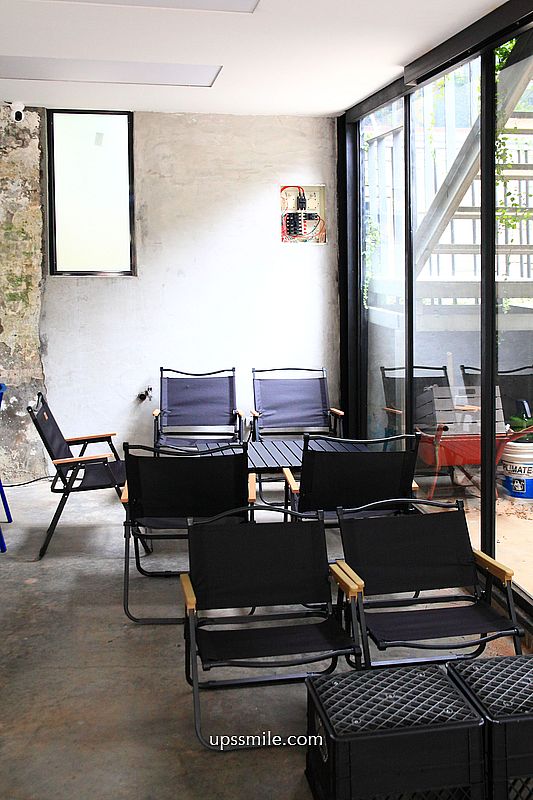 Focus on flavor 2 中壢，牆裡伸出巨大黑手咖啡廳，中原大學咖啡廳，桃園秘境風格咖啡廳，中壢咖啡廳推薦