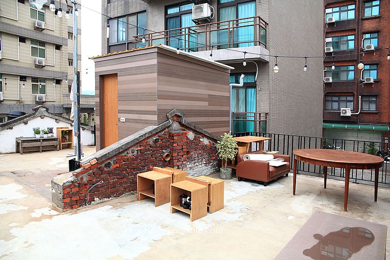 Focus on flavor 2 中壢，牆裡伸出巨大黑手咖啡廳，中原大學咖啡廳，桃園秘境風格咖啡廳，中壢咖啡廳推薦