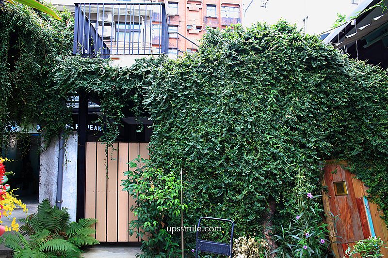 Focus on flavor 2 中壢，牆裡伸出巨大黑手咖啡廳，中原大學咖啡廳，桃園秘境風格咖啡廳，中壢咖啡廳推薦