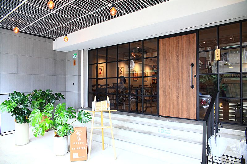 橙花雜貨店，捷運六張犁站咖啡廳平日不限時，奈良美智與雜貨文具手帳空間，好吃簡餐套餐