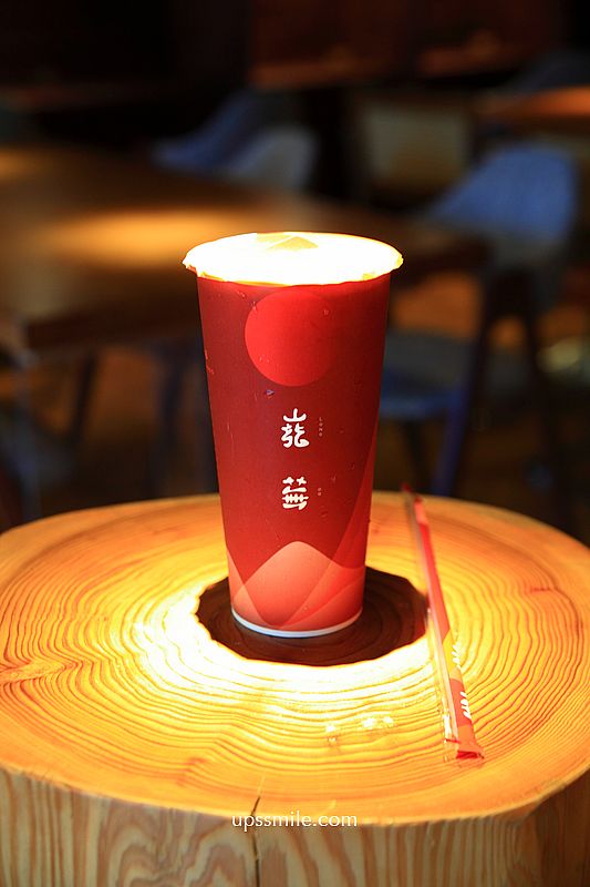 巃蕪信義 LONGOO tea lab，台北手搖精品茶專賣店，信義區手搖飲料，捷運市府站手搖飲品推薦