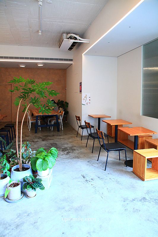 Brewsome Coffee 梅亭店,台中北區咖啡廳,台中木質調露營風自家烘焙咖啡廳,酪梨酸種麵包,台中寵物友善咖啡廳 Brewsome Coffee 梅亭店,台中北區咖啡廳,台中木質調露營風自家烘焙咖啡廳,酪梨酸種麵包,台中寵物友善咖啡廳