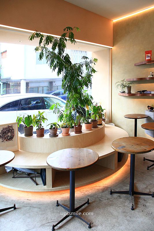 Brewsome Coffee 梅亭店,台中北區咖啡廳,台中木質調露營風自家烘焙咖啡廳,酪梨酸種麵包,台中寵物友善咖啡廳 Brewsome Coffee 梅亭店,台中北區咖啡廳,台中木質調露營風自家烘焙咖啡廳,酪梨酸種麵包,台中寵物友善咖啡廳