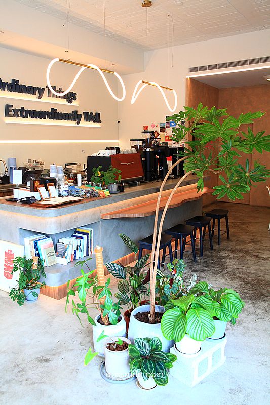 Brewsome Coffee 梅亭店,台中北區咖啡廳,台中木質調露營風自家烘焙咖啡廳,酪梨酸種麵包,台中寵物友善咖啡廳 Brewsome Coffee 梅亭店,台中北區咖啡廳,台中木質調露營風自家烘焙咖啡廳,酪梨酸種麵包,台中寵物友善咖啡廳