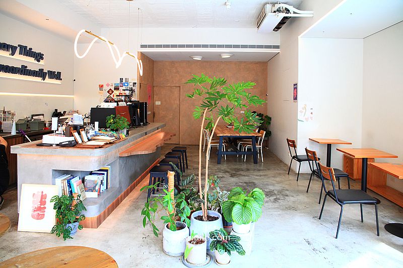 Brewsome Coffee 梅亭店,台中北區咖啡廳,台中木質調露營風自家烘焙咖啡廳,酪梨酸種麵包,台中寵物友善咖啡廳 Brewsome Coffee 梅亭店,台中北區咖啡廳,台中木質調露營風自家烘焙咖啡廳,酪梨酸種麵包,台中寵物友善咖啡廳