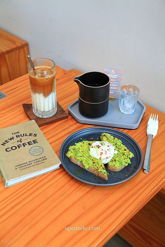 Brewsome Coffee 梅亭店,台中北區咖啡廳,台中木質調露營風自家烘焙咖啡廳,酪梨酸種麵包,台中寵物友善咖啡廳 Brewsome Coffee 梅亭店,台中北區咖啡廳,台中木質調露營風自家烘焙咖啡廳,酪梨酸種麵包,台中寵物友善咖啡廳