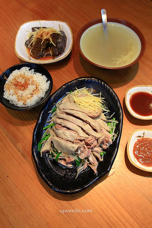 【台中北屯美食】鵝庄「黃金燒鵝」農場直營鵝肉專賣店，台中松竹路美食，台中鵝肉推薦