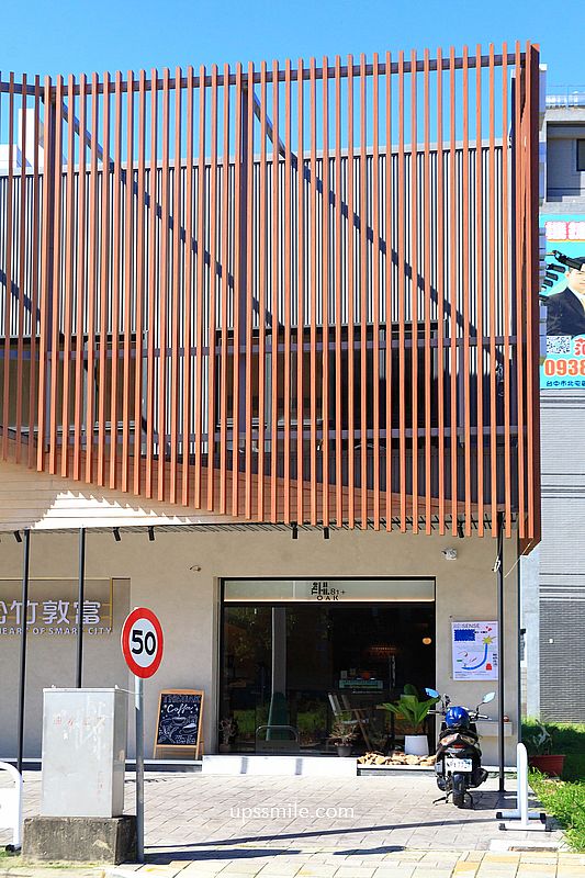 THE OAK LAB 81+ 咖啡輕食,台中露營風格咖啡廳,神等級好吃起司燻雞貝果,複合式展覽選物店建案中心,台中北屯咖啡廳 THE OAK LAB 81+ 咖啡輕食,台中露營風格咖啡廳,神等級好吃起司燻雞貝果,複合式展覽選物店建案中心,台中北屯咖啡廳