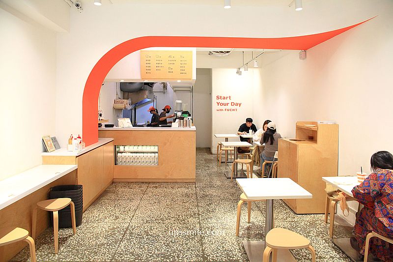 福七早餐FUCHI，台北早午餐推薦，捷運南京復興站好吃早餐店，招牌必吃肉鬆蛋沙拉三明治、福七麵鐵板麵、鮮奶茶