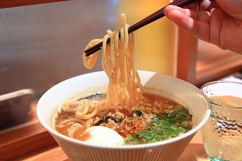 Rashiku和風麵家，中和四號公園拉麵，台日夫妻開的拌麵拉麵專賣店，捷運永安市場站拉麵推薦