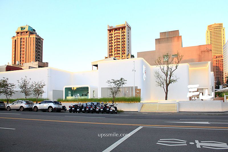三山燒肉朝富店，輕井澤燒肉品牌，台中燒肉推薦，絕美純白建築燒肉約會聚會餐廳