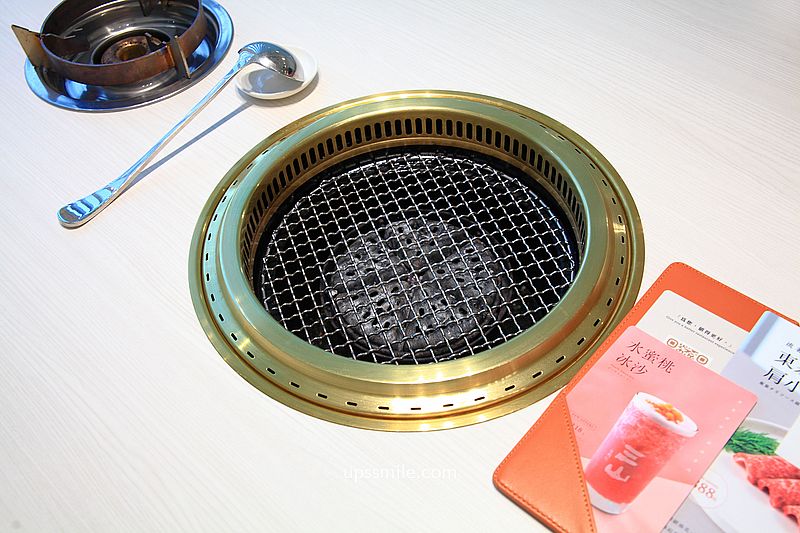 三山燒肉朝富店，輕井澤燒肉品牌，台中燒肉推薦，絕美純白建築燒肉約會聚會餐廳