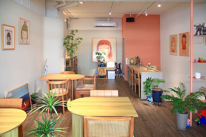 QueenReYa cafe 皇后熱壓吐司咖啡,永和樂華夜市早午餐咖啡廳,滿屋奈良美智,捷運頂溪站咖啡廳 QueenReYa cafe 皇后熱壓吐司咖啡,永和樂華夜市早午餐咖啡廳,滿屋奈良美智,捷運頂溪站咖啡廳