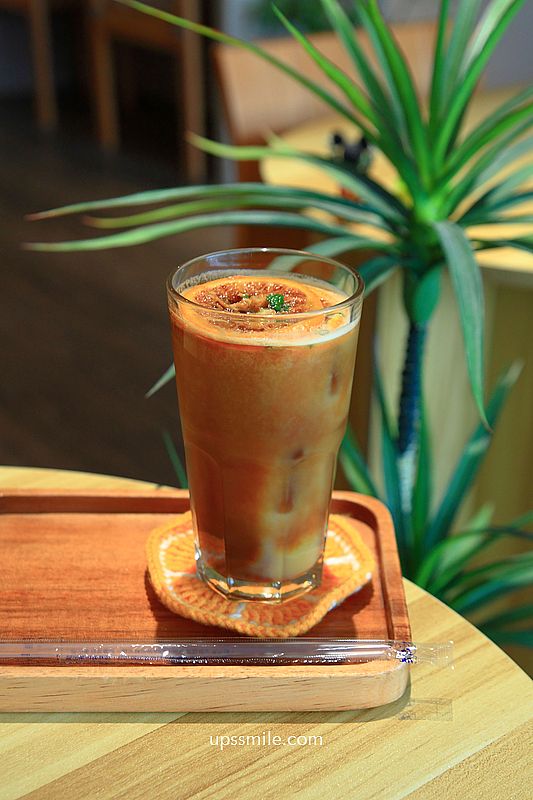 QueenReYa cafe 皇后熱壓吐司咖啡,永和樂華夜市早午餐咖啡廳,滿屋奈良美智,捷運頂溪站咖啡廳 QueenReYa cafe 皇后熱壓吐司咖啡,永和樂華夜市早午餐咖啡廳,滿屋奈良美智,捷運頂溪站咖啡廳